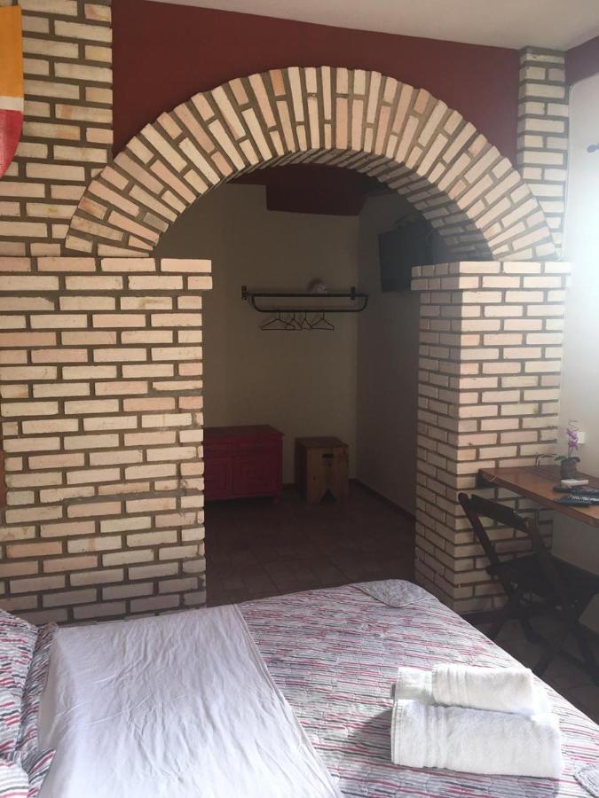 Pousada Al Castello Di Giulietta E Romeo Пиренополис Экстерьер фото