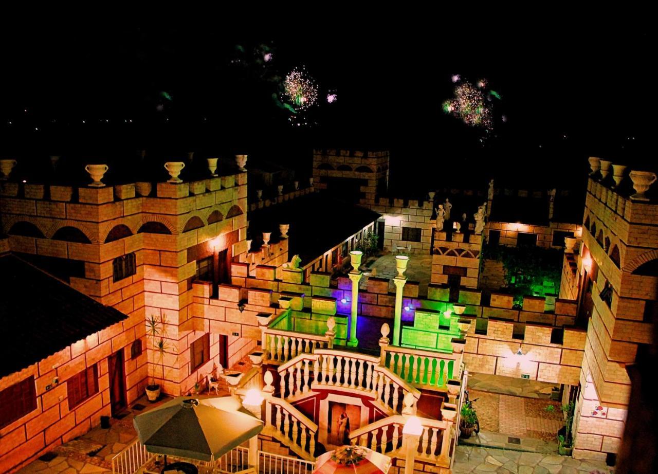 Pousada Al Castello Di Giulietta E Romeo Пиренополис Экстерьер фото